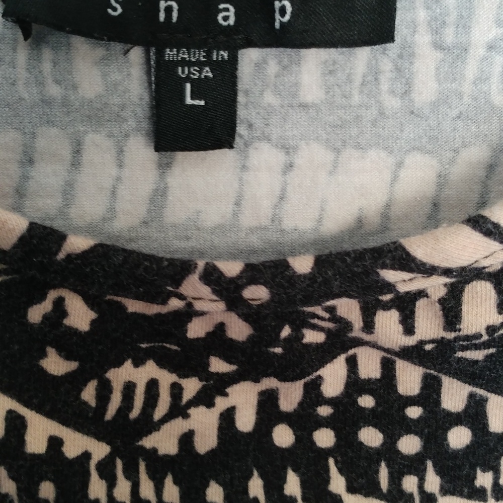 Snap Boho Top - Picture 2 of 3